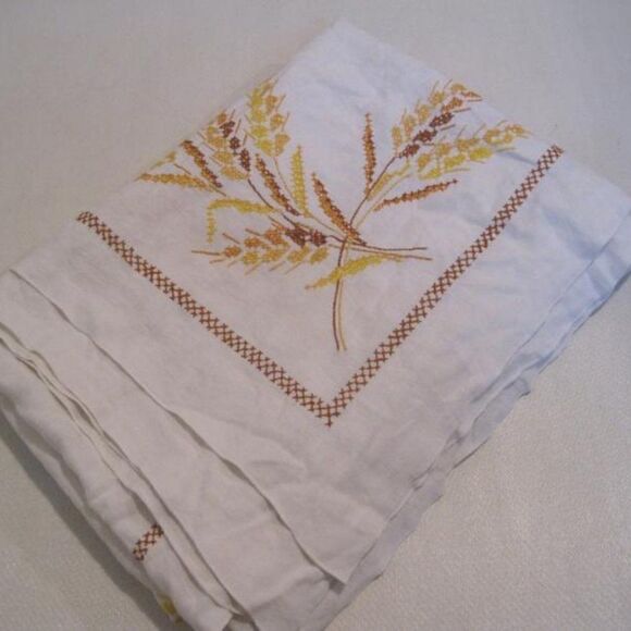Tablecloth linen embroidery criss cross oats vtg - Picture 2 of 5